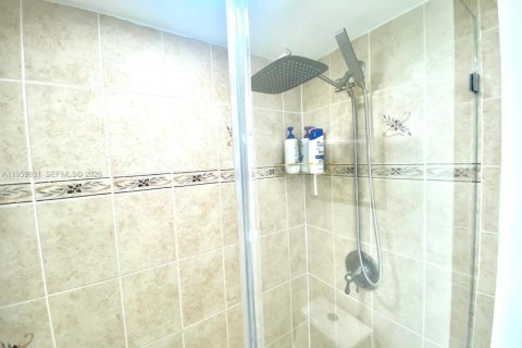 Купить кондоминиум в Санни-Айлс-Бич, Флорида 2 спальни, 114.46м2, № 2020011 - фото 27