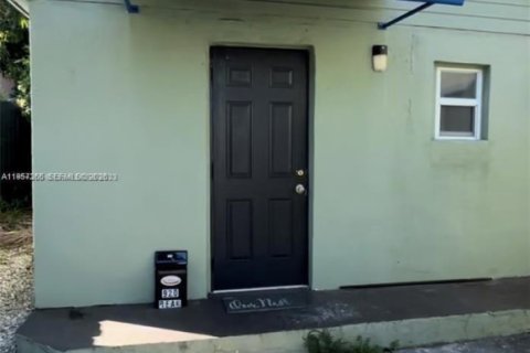 Casa en Miami, Florida 2 dormitorios, 147.62 m2 № 2011279