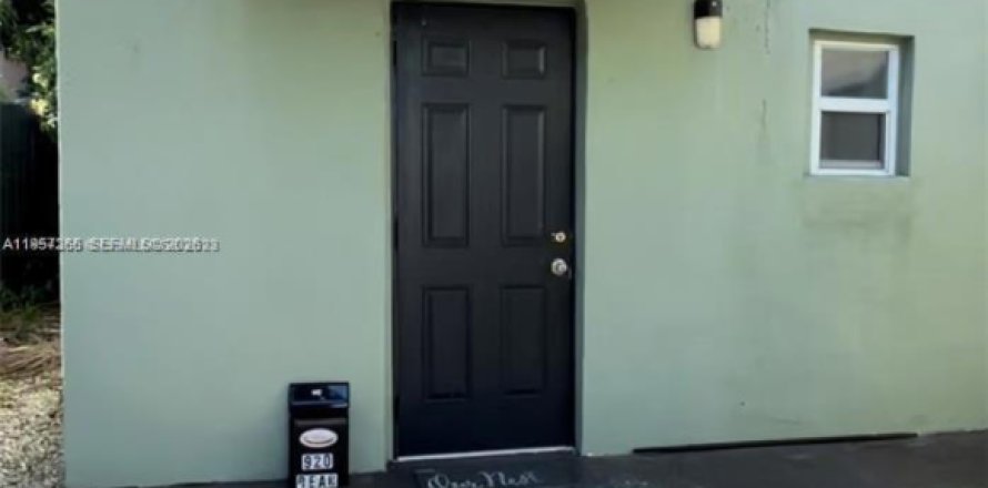 Casa en Miami, Florida 2 dormitorios, 147.62 m2 № 2011279