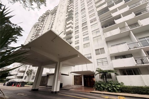 Купить кондоминиум в Авентура, Флорида 1 спальня, 82.4м2, № 2013352 - фото 26