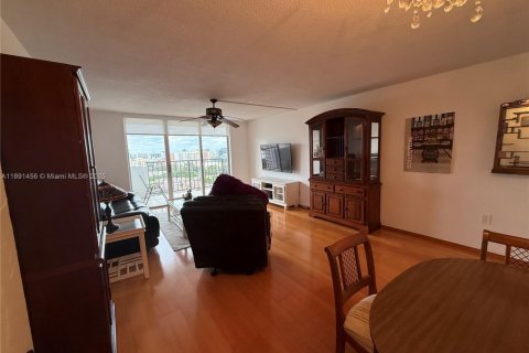 Купить кондоминиум в Авентура, Флорида 1 спальня, 82.4м2, № 2013352 - фото 23