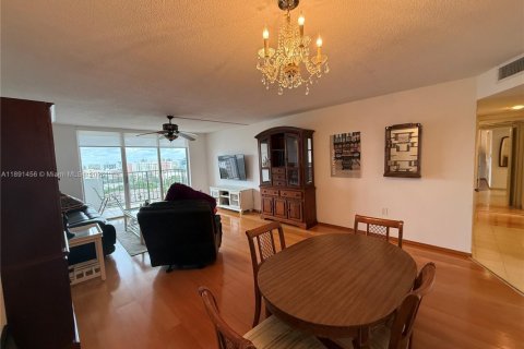 Купить кондоминиум в Авентура, Флорида 1 спальня, 82.4м2, № 2013352 - фото 22