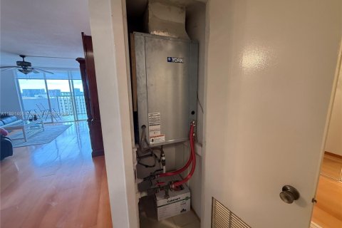 Купить кондоминиум в Авентура, Флорида 1 спальня, 82.4м2, № 2013352 - фото 17