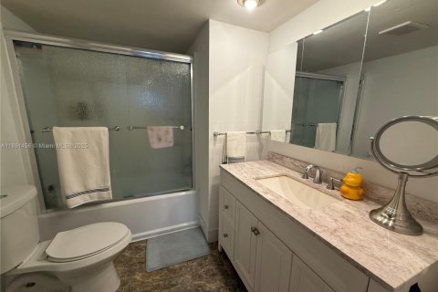 Купить кондоминиум в Авентура, Флорида 1 спальня, 82.4м2, № 2013352 - фото 4