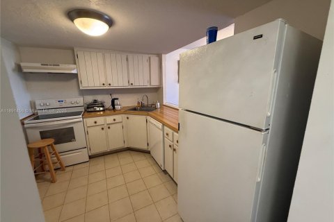 Купить кондоминиум в Авентура, Флорида 1 спальня, 82.4м2, № 2013352 - фото 9