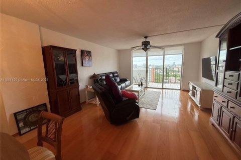 Купить кондоминиум в Авентура, Флорида 1 спальня, 82.4м2, № 2013352 - фото 2