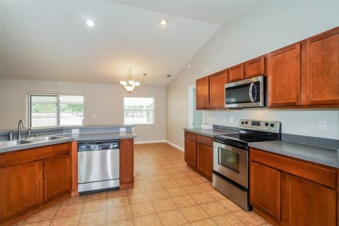 House in Winter Haven, Florida 3 bedrooms, 140.56 sq.m. № 1846587 - photo 6