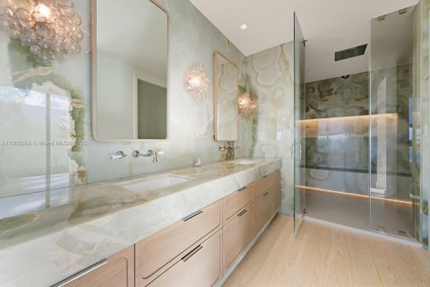 Villa ou maison à vendre à Miami Beach, Floride: 4 chambres, 445.56 m2 № 1956625 - photo 15
