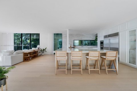 Villa ou maison à vendre à Miami Beach, Floride: 4 chambres, 445.56 m2 № 1956625 - photo 8