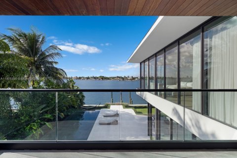Villa ou maison à vendre à Miami Beach, Floride: 4 chambres, 445.56 m2 № 1956625 - photo 21