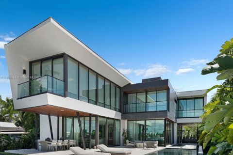 Villa ou maison à vendre à Miami Beach, Floride: 4 chambres, 445.56 m2 № 1956625 - photo 30