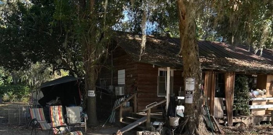 Commercial property in Reddick, Florida № 1561315