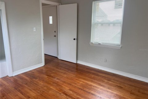 Apartment in Saint Petersburg, Florida 1 bedroom, 40.13 sq.m. № 1917367 - photo 7