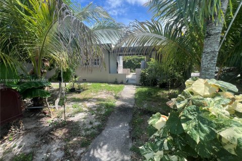 Villa ou maison à vendre à North Miami, Floride: 3 chambres, 94.2 m2 № 1825745 - photo 6