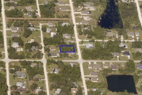 Terreno en venta en Vero Beach, Florida № 1172959 - foto 1