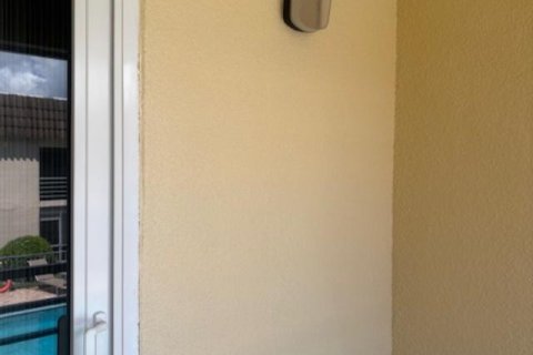 Condo in North Palm Beach, Florida, 1 bedroom № 2278139 - photo 2