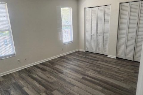 Condo in North Palm Beach, Florida, 1 bedroom № 2278139 - photo 13