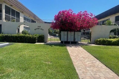 Condo in North Palm Beach, Florida, 1 bedroom № 2278139 - photo 20