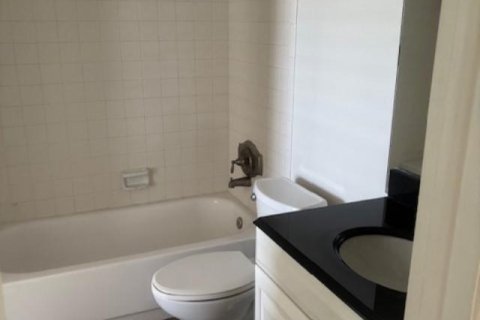 Condo in North Palm Beach, Florida, 1 bedroom № 2278139 - photo 10