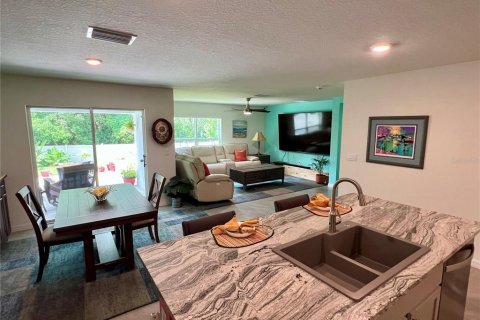 House in Tampa, Florida 4 bedrooms, 171.5 sq.m. № 1837868 - photo 19