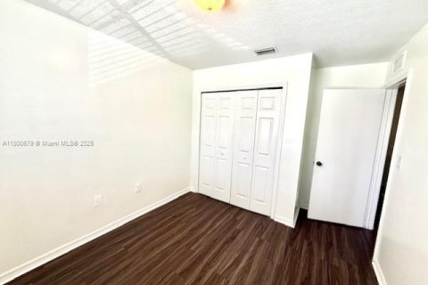 Adosado en alquiler en Homestead, Florida, 4 dormitorios, 140.19 m2 № 1695473 - foto 11