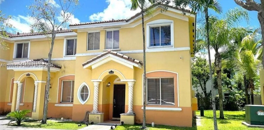 Adosado en Homestead, Florida 4 dormitorios, 140.19 m2 № 1695473