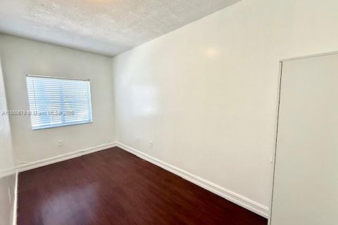 Adosado en alquiler en Homestead, Florida, 4 dormitorios, 140.19 m2 № 1695473 - foto 7