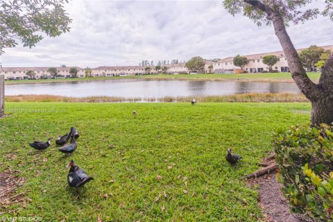 Adosado en alquiler en Homestead, Florida, 4 dormitorios, 140.19 m2 № 1695473 - foto 16