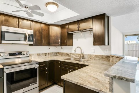 Condominio en venta en Treasure Island, Florida, 2 dormitorios, 121.52 m2 № 2226925 - foto 7