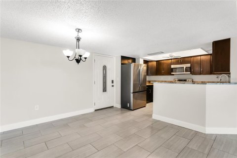 Condominio en venta en Treasure Island, Florida, 2 dormitorios, 121.52 m2 № 2226925 - foto 5