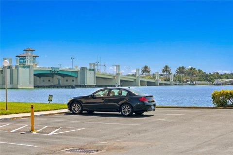Condominio en venta en Treasure Island, Florida, 2 dormitorios, 121.52 m2 № 2226925 - foto 29