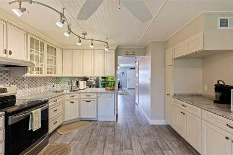 Copropriété à vendre à Saint Petersburg, Floride: 2 chambres, 95.22 m2 № 2110158 - photo 12