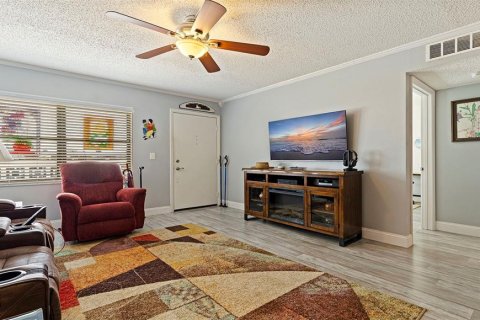 Copropriété à vendre à Saint Petersburg, Floride: 2 chambres, 95.22 m2 № 2110158 - photo 6