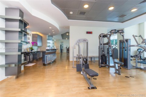 Condo in Miami, Florida, 2 bedrooms  № 1946935 - photo 24