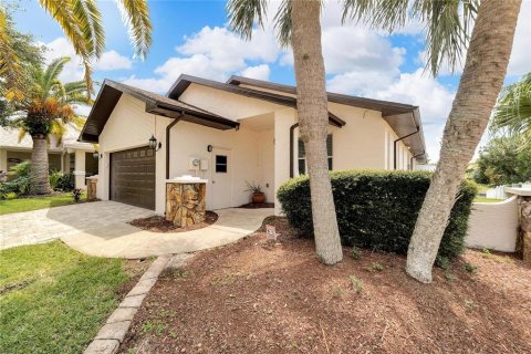 Casa en venta en New Port Richey, Florida, 3 dormitorios, 178.84 m2 № 1569916 - foto 8