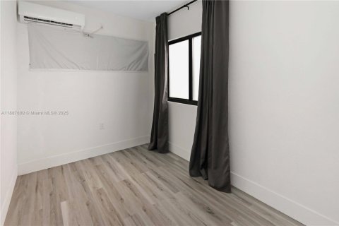 Снять в аренду коммерческую недвижимость в Майами, Флорида 1 спальня, № 1941717 - фото 9