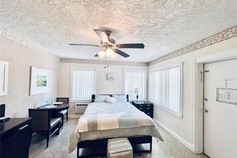 Immobilier commercial à vendre à Saint Petersburg, Floride: 2 chambres, 320.51 m2 № 1510318 - photo 25