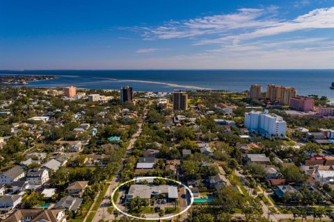 Immobilier commercial à vendre à Saint Petersburg, Floride: 2 chambres, 320.51 m2 № 1510318 - photo 5
