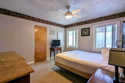 Immobilier commercial à vendre à Saint Petersburg, Floride: 2 chambres, 320.51 m2 № 1510318 - photo 14