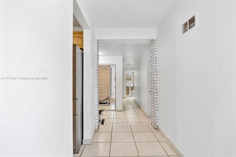 Casa en venta en Homestead, Florida, 3 dormitorios, 207.54 m2 № 1978187 - foto 12