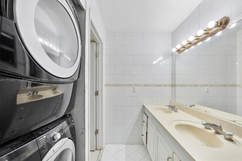 Casa en venta en Homestead, Florida, 3 dormitorios, 207.54 m2 № 1978187 - foto 22