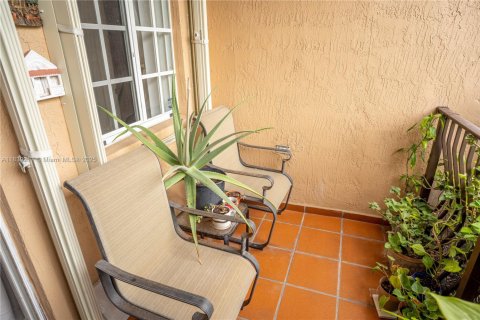 Condominio en venta en Hialeah, Florida, 3 dormitorios, 113.34 m2 № 1935720 - foto 30
