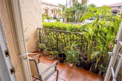 Condominio en venta en Hialeah, Florida, 3 dormitorios, 113.34 m2 № 1935720 - foto 29