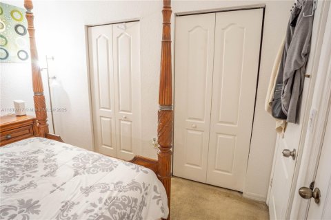 Condominio en venta en Hialeah, Florida, 3 dormitorios, 113.34 m2 № 1935720 - foto 26