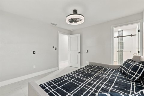 House in Madeira Beach, Florida 3 bedrooms, 187.66 sq.m. № 2424360 - photo 27