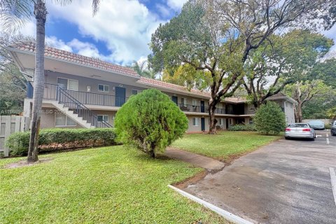 Commercial property in Fort Lauderdale, Florida № 2046276