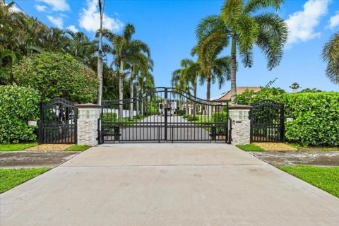 Casa en venta en Loxahatchee Groves, Florida, 4 dormitorios, 260.87 m2 № 2248405 - foto 4