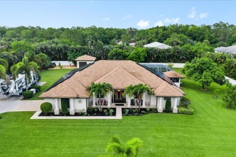 Casa en venta en Loxahatchee Groves, Florida, 4 dormitorios, 260.87 m2 № 2248405 - foto 2