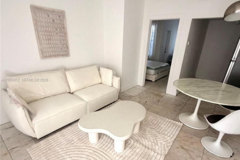 Снять в аренду кондоминиум в Майами-Бич, Флорида 1 спальня, 42.08м2, № 2023421 - фото 3