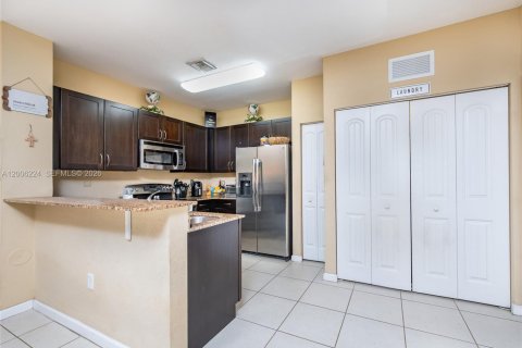 Touwnhouse à vendre à Homestead, Floride: 3 chambres, 171.87 m2 № 2070942 - photo 11